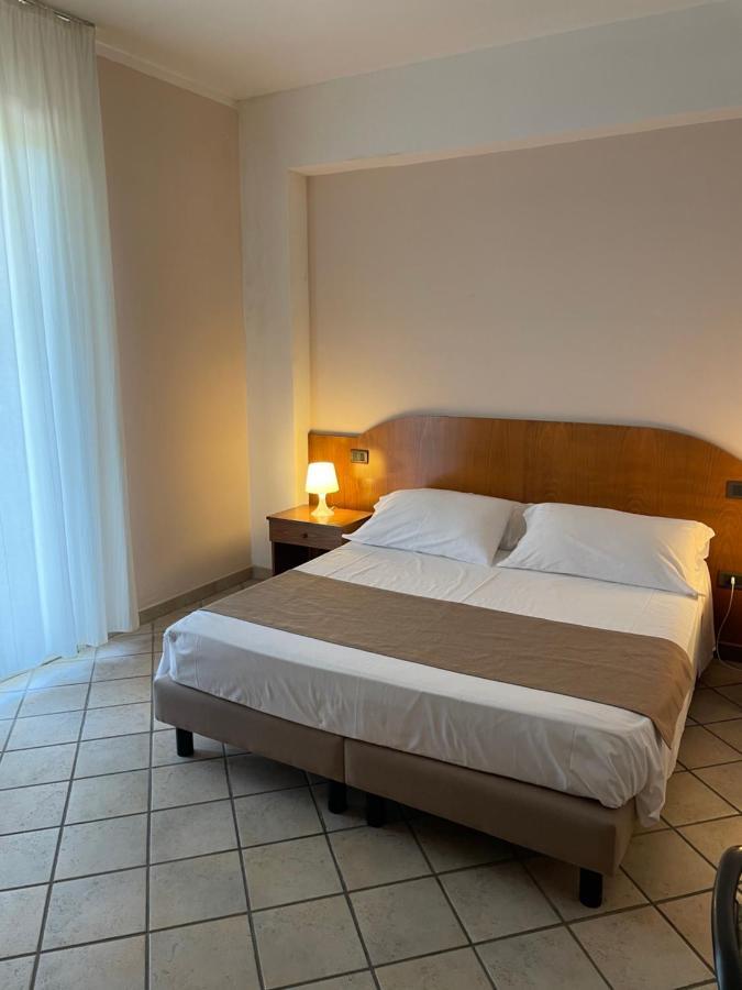 Villa Franca Santa Flavia Esterno foto
